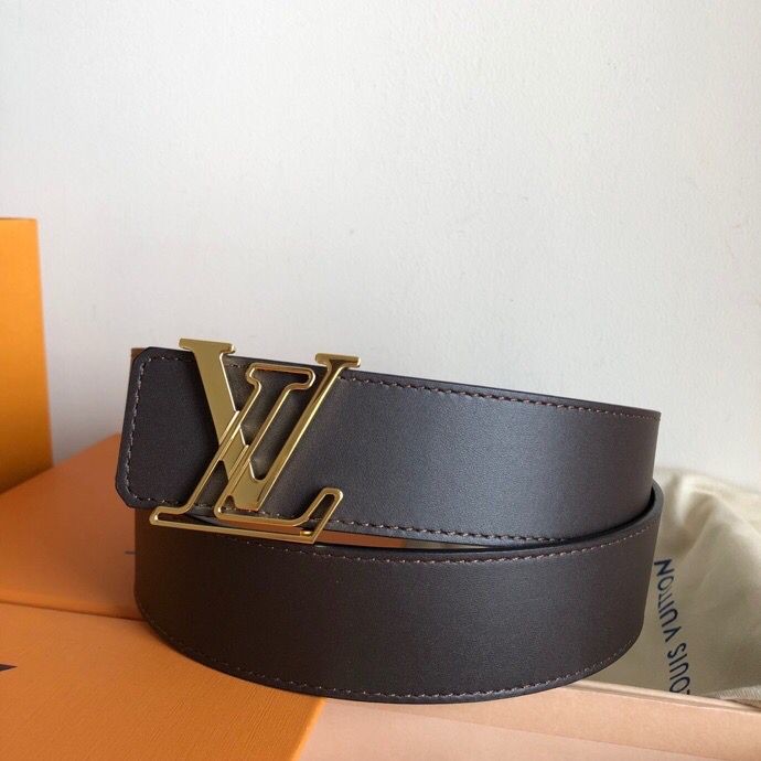 Louis Vuitton Reversible leather belt with stainless steel letter pattern hanging buckle