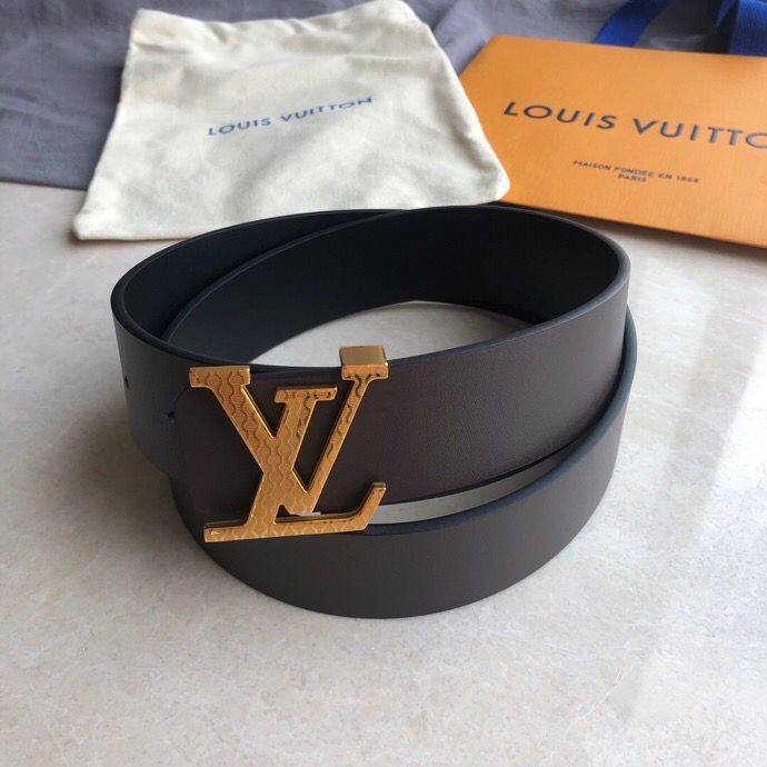 Louis Vuitton Stainless steel letter pattern hanging buckle 3.8cm cowhide Reversible belt