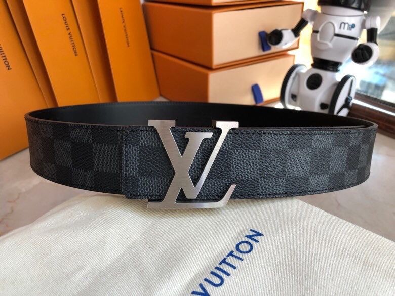 Louis Vuitton High quality men s belt belt