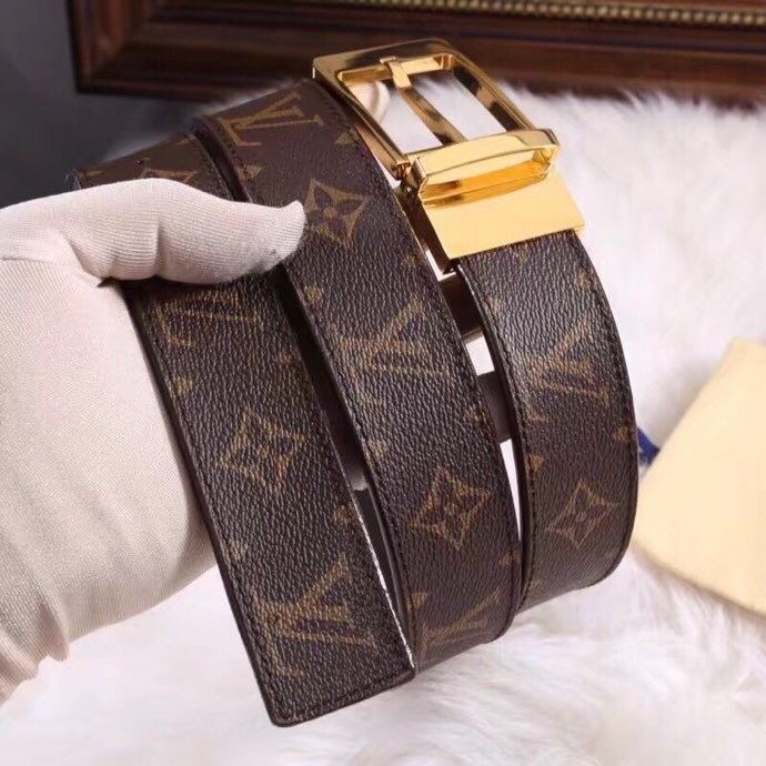 Louis Vuitton 35mm belt with revolving buckle