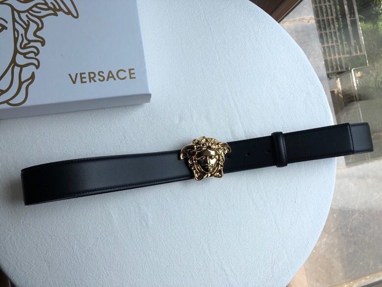 Versace Men s black flat cowhide gold Medusa head belt with metal buckle 3.8cm