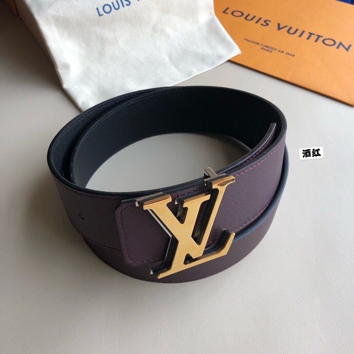 Louis Vuitton Iconic Initials belt