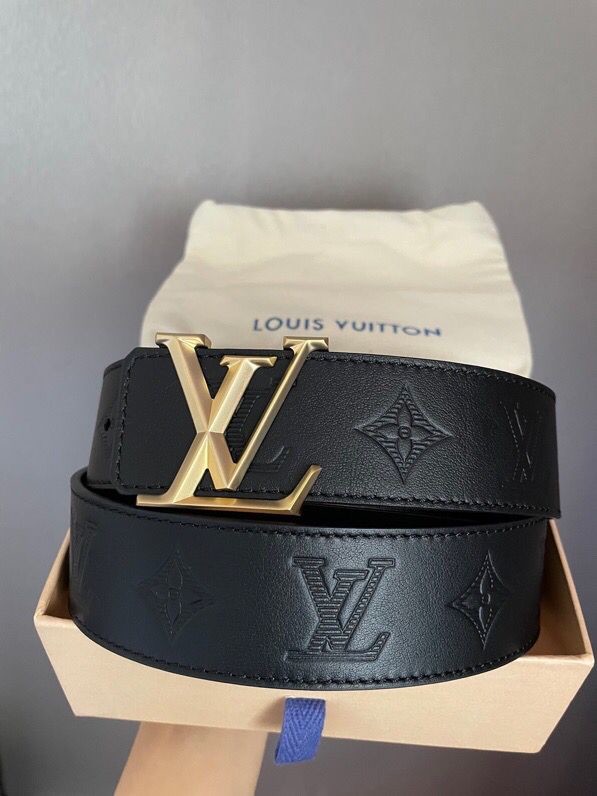 Louis Vuitton Monogram embossed diamond-shaped hardware belt 40mm