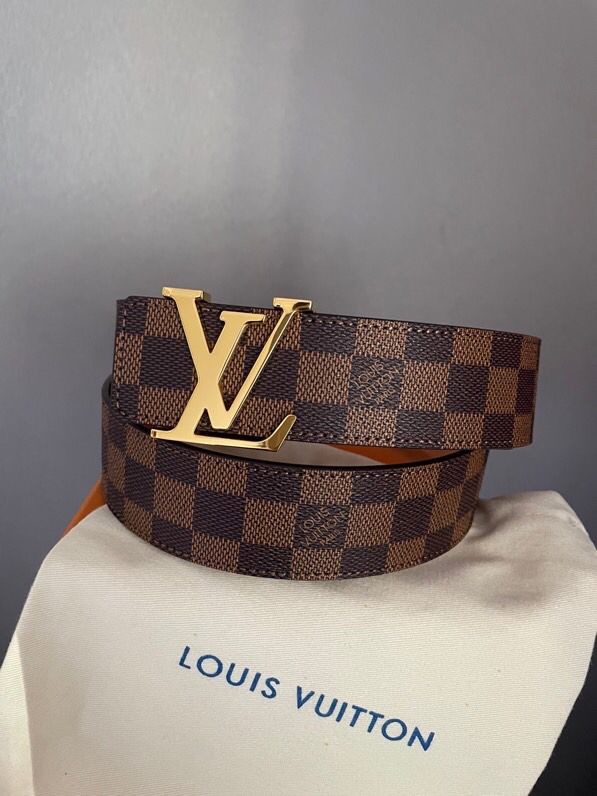 Louis Vuitton Classic Damier/Monogram belt with iconic letters and metal buckle