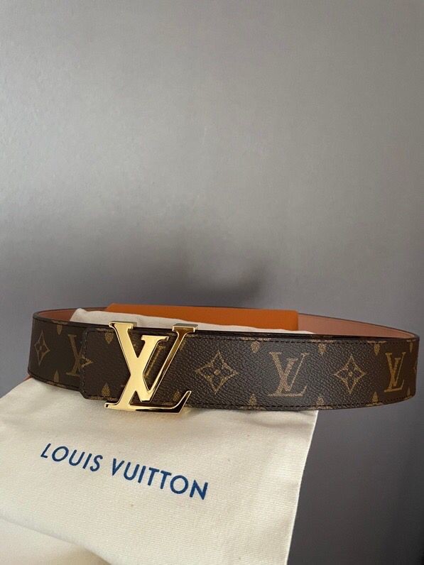 Louis Vuitton Classic Damier/Monogram belt with iconic letters and metal buckle