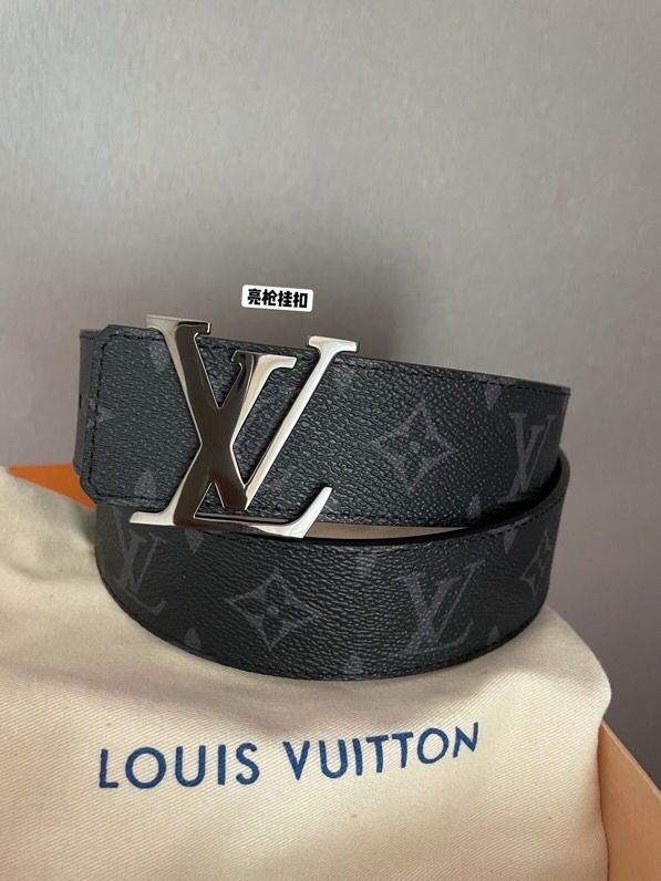 Louis Vuitton Initials Reversible belt with Eclipse Reverse pattern