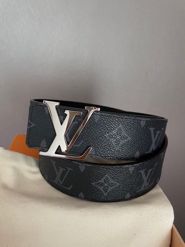 Louis Vuitton Initials Reversible belt with Eclipse Reverse pattern