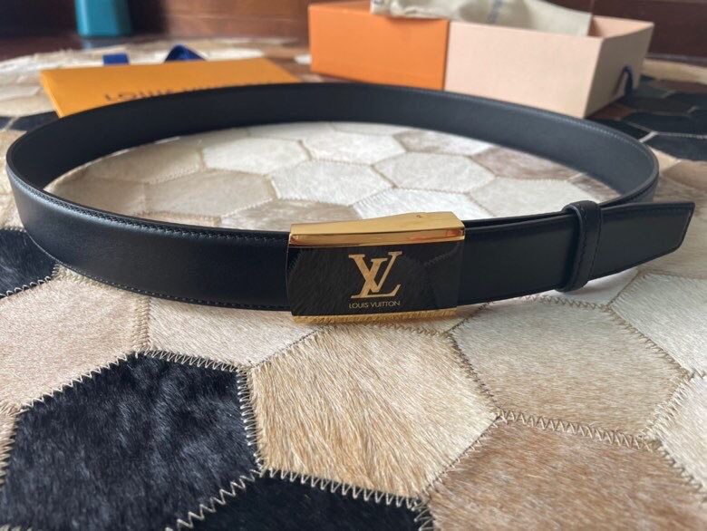 Louis Vuitton Classic leisure/business brass resin craft automatic hardware Reversible leather belt