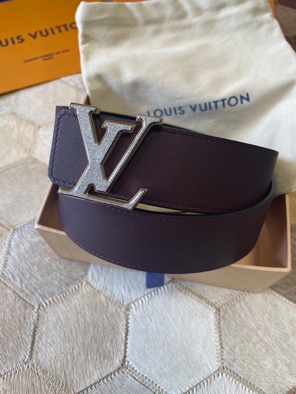 Louis Vuitton 40mm Reversible belt with stainless steel letter buckle