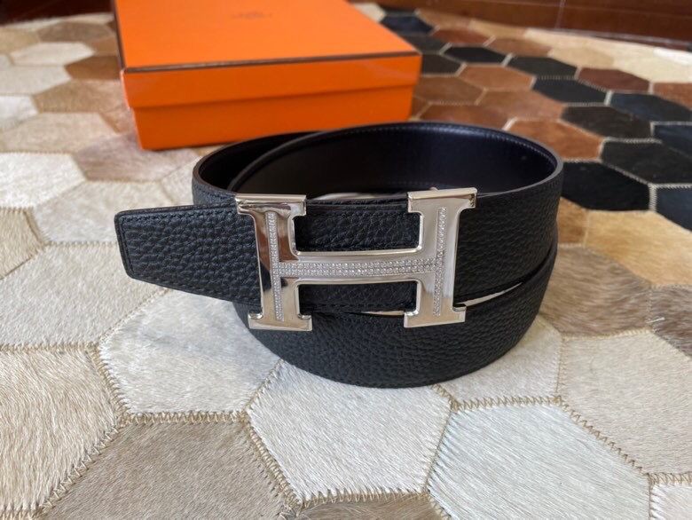 Hermes Stainless steel H single-row studded leather belt