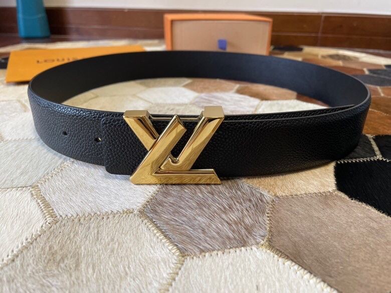 Louis Vuitton Men s Letter Metal Hardware Cowhide Pearl Pattern Belt 3.8cm