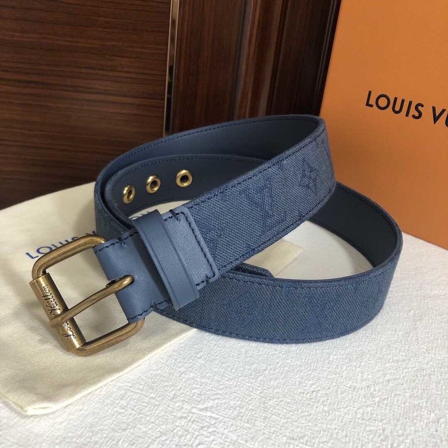 Louis Vuitton Signature belt