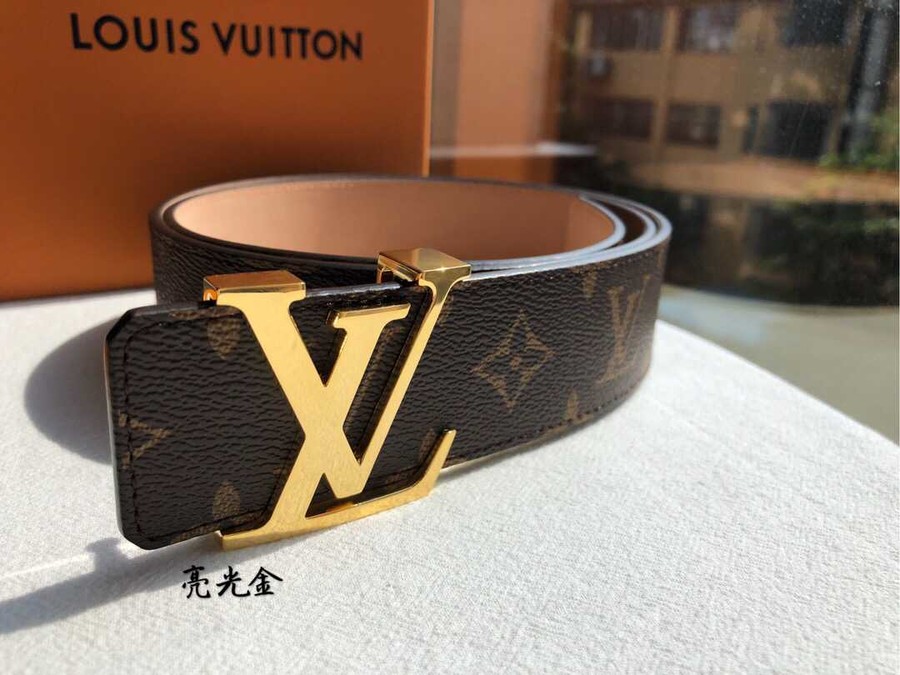 Louis Vuitton Classic Damier/Monogram belt with iconic letters and metal buckle