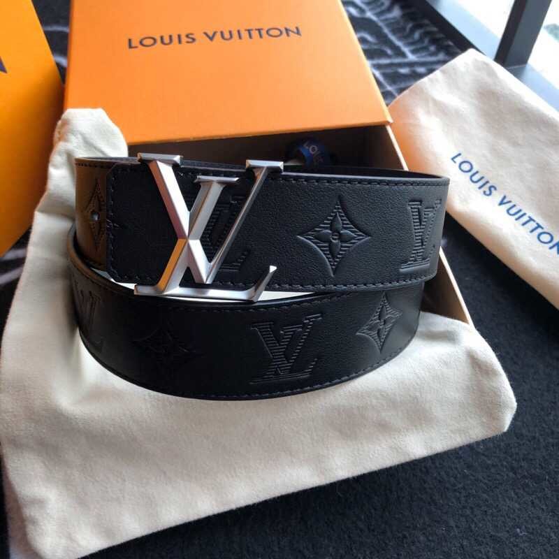 Louis Vuitton 40mm belt with diamond-shaped hardware embossed Monogram letters