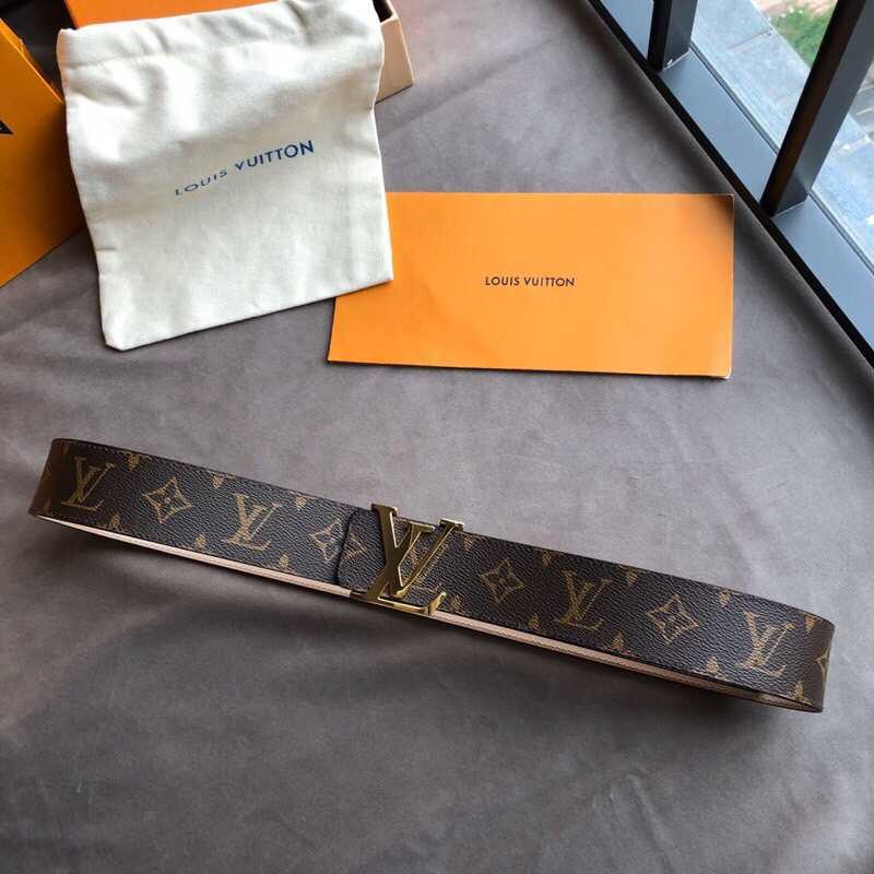 Louis Vuitton Quality classic logo buckle belt