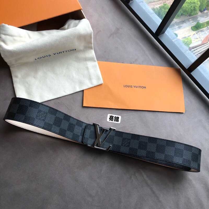 Louis Vuitton Quality classic logo buckle belt