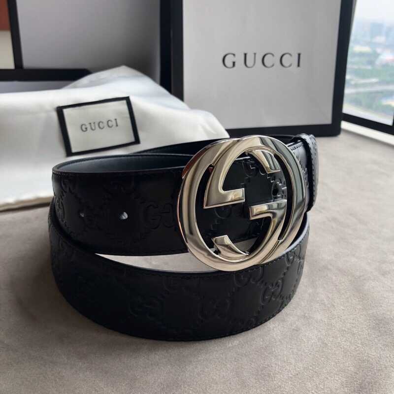 Gucci signature leather men s interlocking GG metal buckle belt