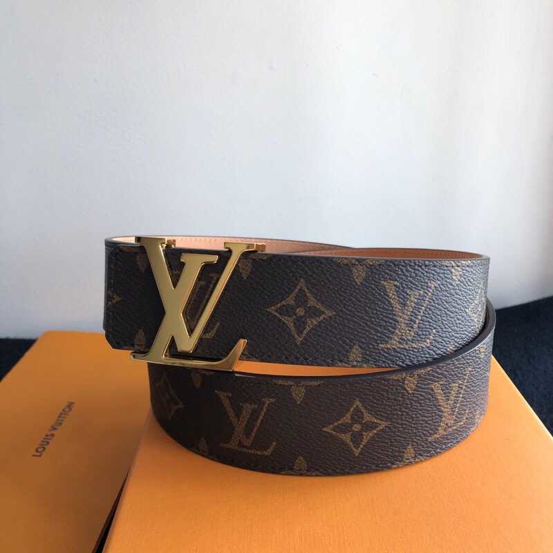 Louis Vuitton Classic Damier/Monogram belt with iconic letters and metal buckle