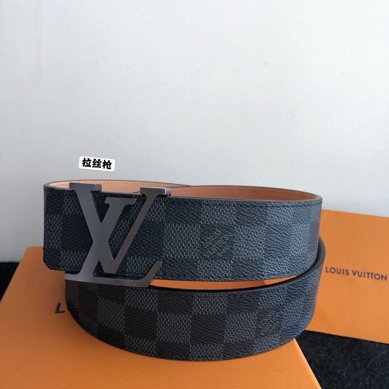 Louis Vuitton Classic Damier/Monogram belt with iconic letters and metal buckle