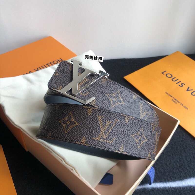 Louis Vuitton Monogram Reversible Initiales 40mm belt