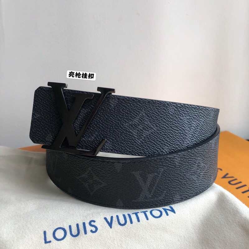 Louis Vuitton Monogram Reversible Initiales 40mm belt