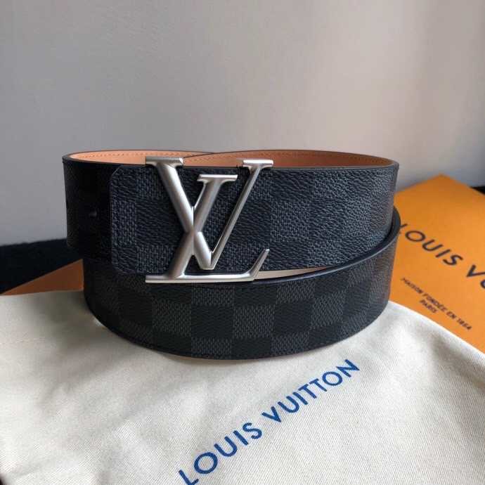 Louis Vuitton 40mm belt with pearl nickel metal buckle