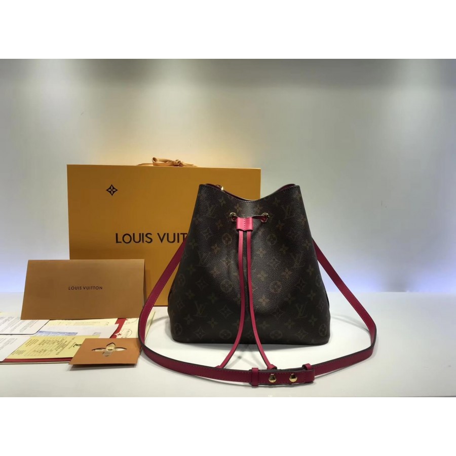 Louis Vuitton Monogram Canvas NeoNoe M44021