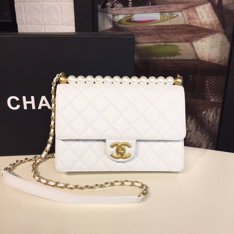 Chanel Pearl Chain Flap Bag AS0585