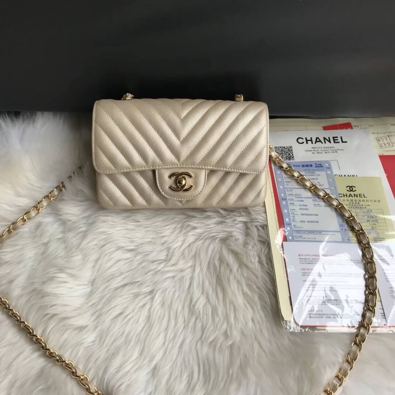 Chanel Chevron Caviar Leathe 20cm Classic Flap Bag 1116