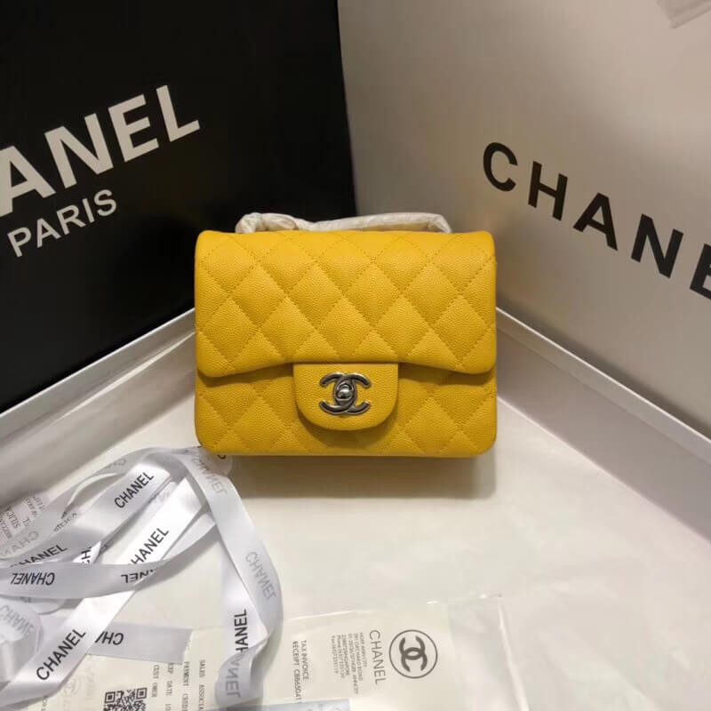 Chanel Caviar Leathe 17cm Classic Flap Bag 1115