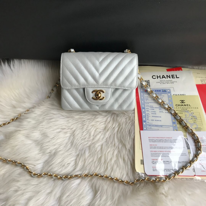 Chanel Chevron Caviar Leathe 17cm Classic Flap Bag 1115