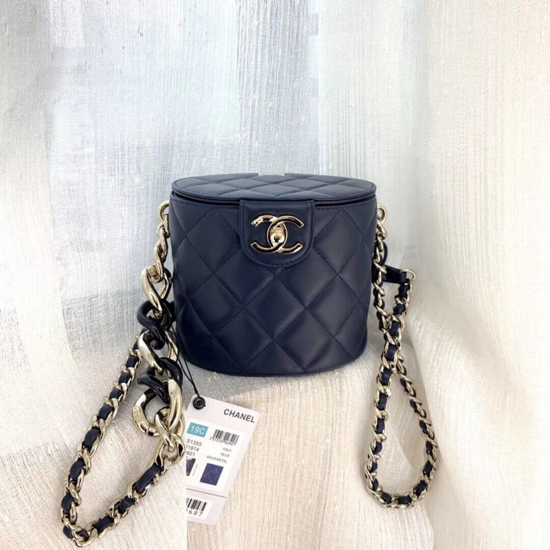Chanel Round Vanity Case AS1355