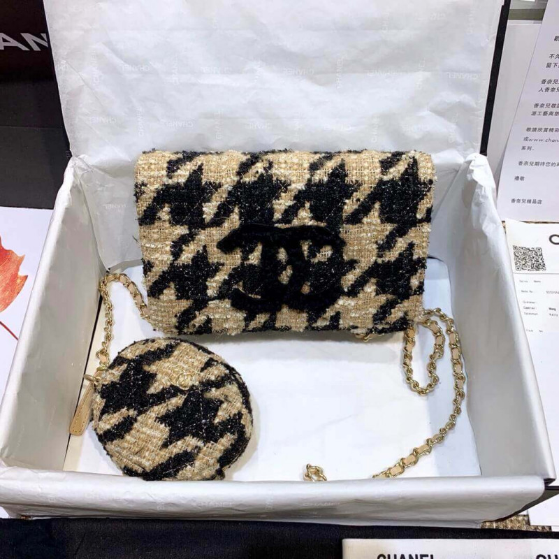 Chanel 19 Tweed Woc With Coin Purse AP0985