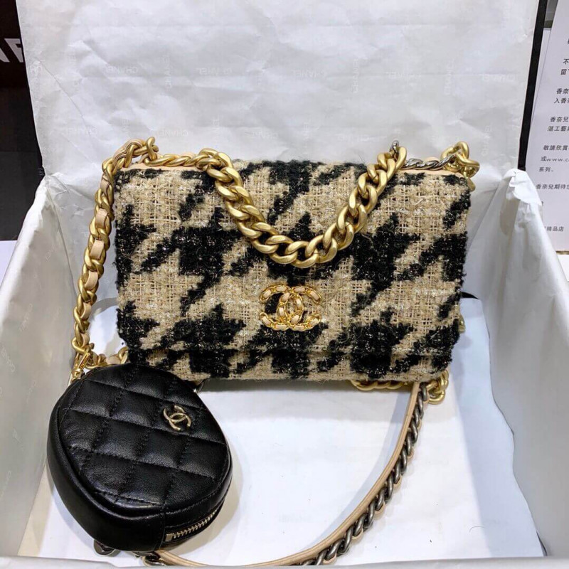 Chanel 19 Tweed Woc With Leather Coin Purse AP0985