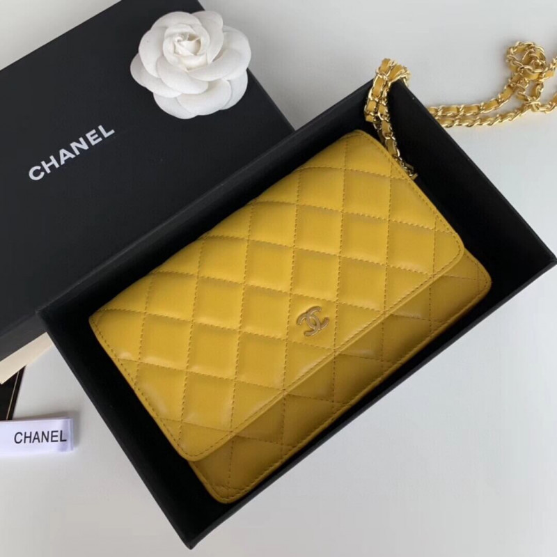 Chanel Classic Lambskin Wallet On Chain WOC AP0250