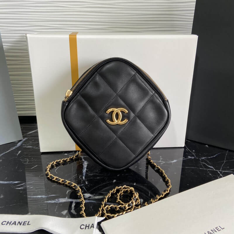 Chanel Small Diamond Bag AS2201 in Lambskin