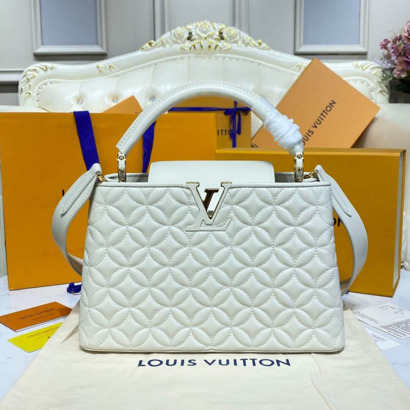 Louis Vuitton Capucines MM Bag In Quilting Lambskin M55366
