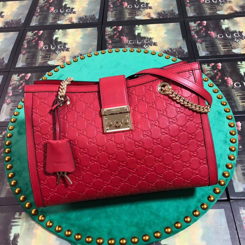 Gucci Padlock Gucci Signature Medium Shoulder Bag 479197