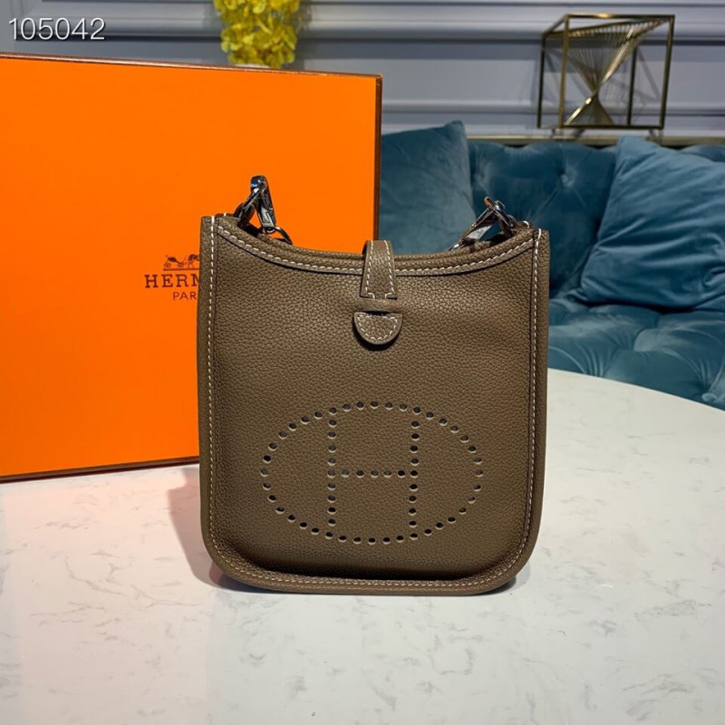 Hermes Evelyne III TPM Bag 20cm in Taurillon Clemence