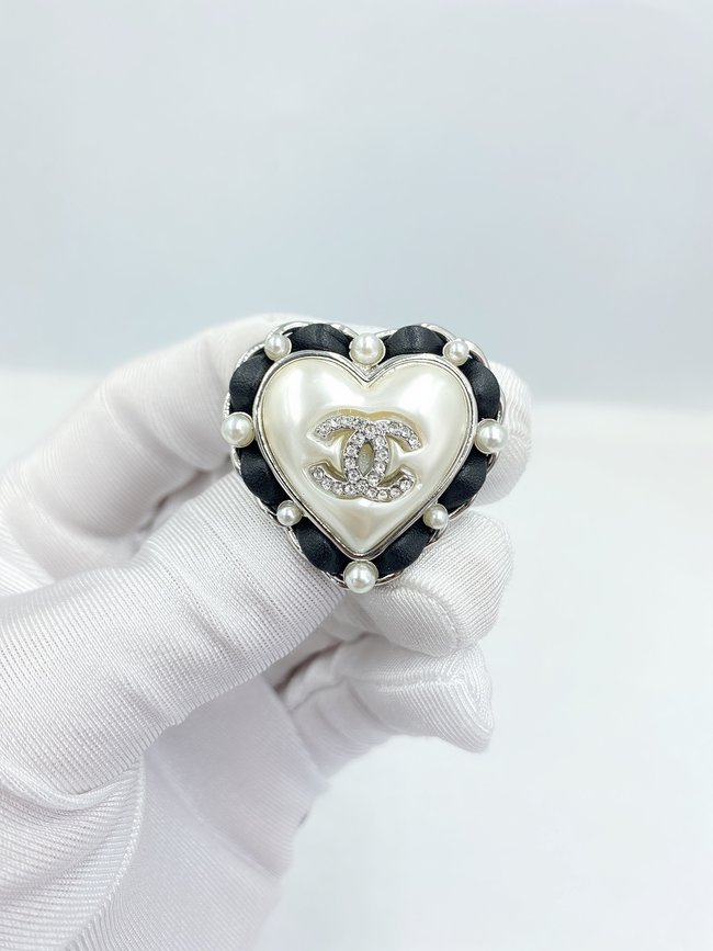 Chanel Brooch CSJ90001315