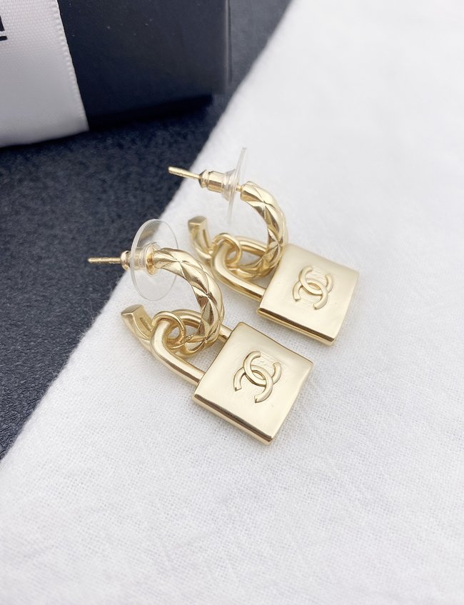 Chanel Earring CSJ90001977