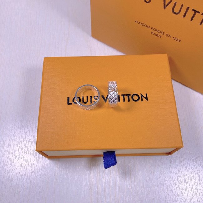 Louis Vuitton ring CSJ33134341