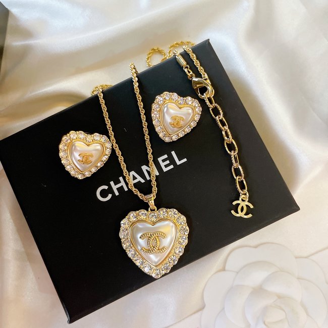 Chanel Necklace CSJ10001586