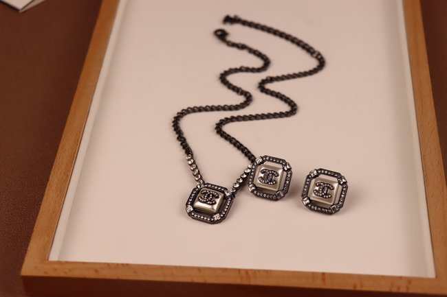 Chanel Necklace CSJ23445534