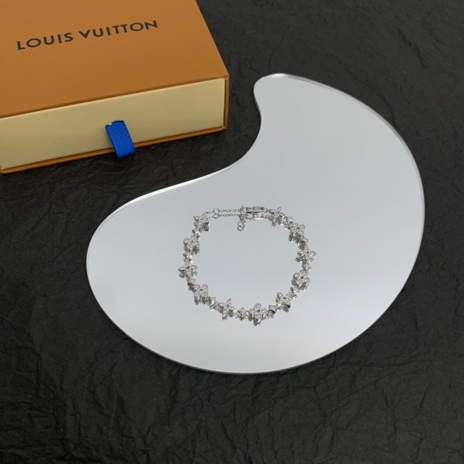 Louis Vuitton Bracelet Chain CSJ54515435