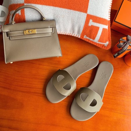 Hermes Classic slippers