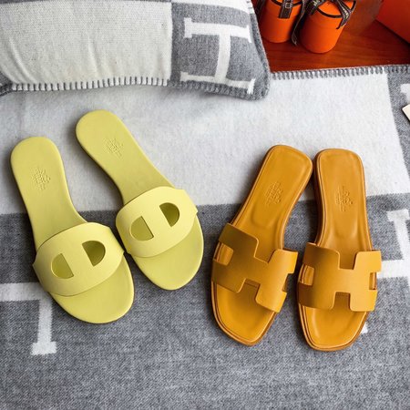 Hermes Classic slippers