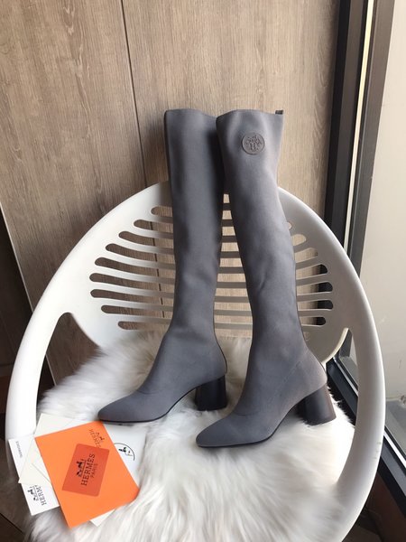 Hermes The brand s first socks and boots heel height: 6cm