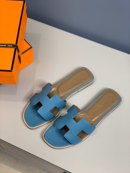 Hermes Classic H slippers