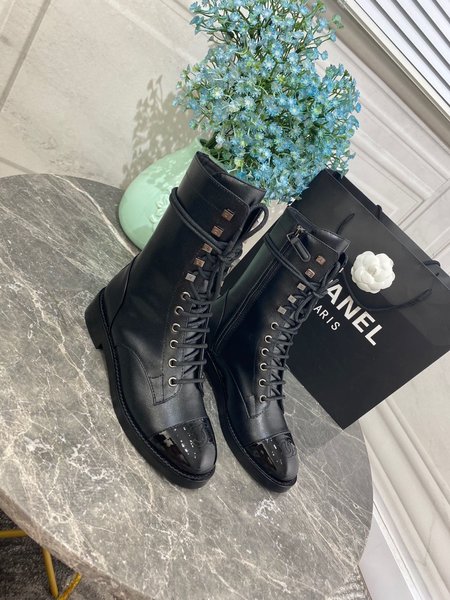 Chanel Lamb leather boots with handmade cowhide lining